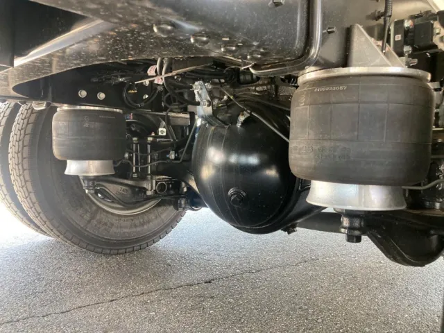 エアサスとデフの状態です。|日野 レンジャー 2KG-FD2ABG(2WD)の写真10