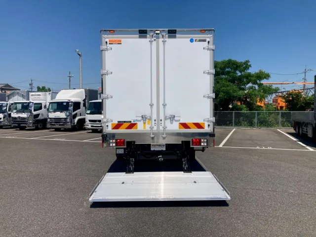 格納ゲートを降ろした状態です。|日野 レンジャー 2KG-FD2ABG(2WD)の写真15