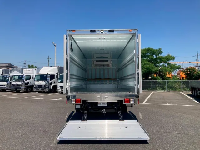 格納ゲートを降ろした状態です。|日野 レンジャー 2KG-FD2ABG(2WD)の写真16