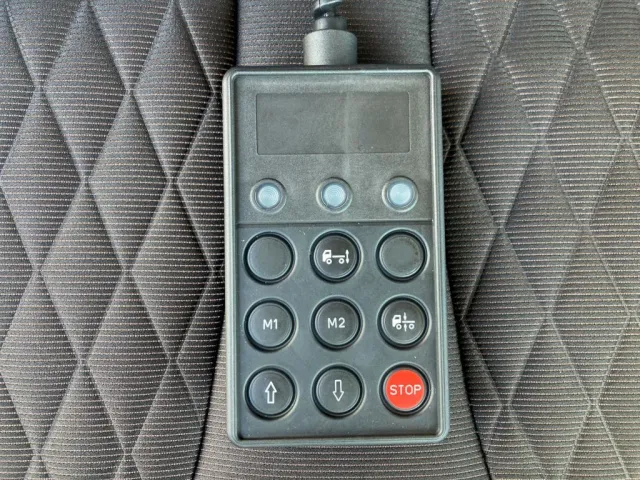 エアサスのコントローラーです。|日野 レンジャー 2KG-FD2ABG(2WD)の写真40