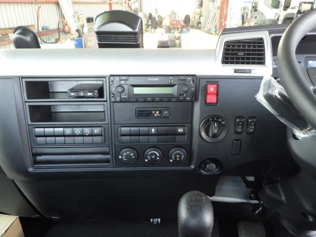 パネル周りの状態です。|三菱 ファイター 2KG-FK62F(2WD)の写真20