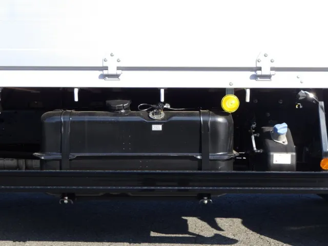 燃料タンクは200Lです。|三菱 ファイター 2KG-FK62F(2WD)の写真23