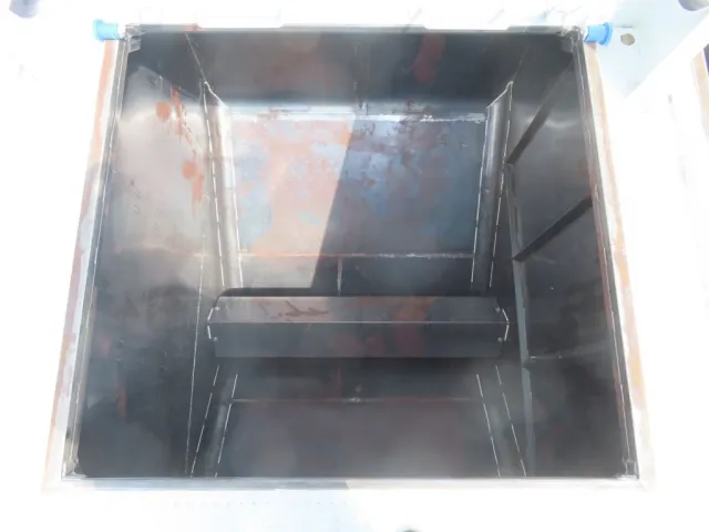 前から2室目です。|三菱 スーパーグレート 2KG-FV80VYPの写真12