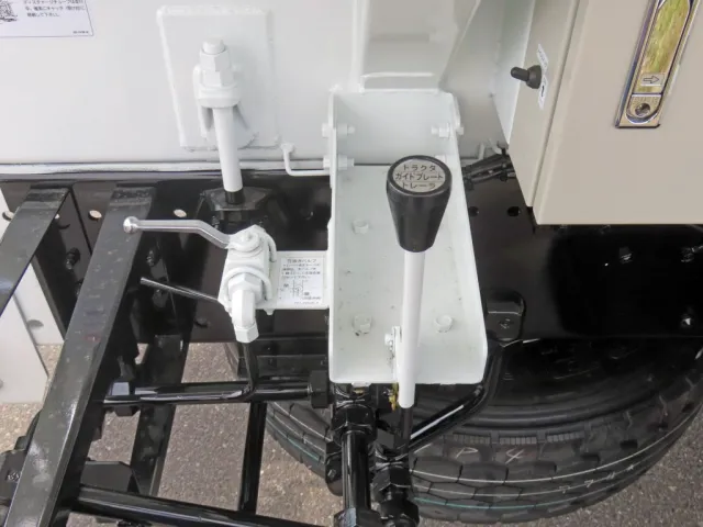 フルトレ用のレバーです。|三菱 スーパーグレート 2KG-FV80VYPの写真23