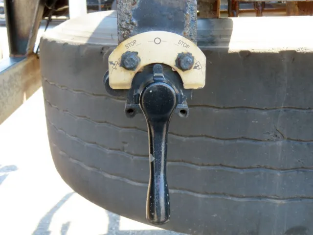 車高調整レバーです。|トレクス  CTB34003改の写真21