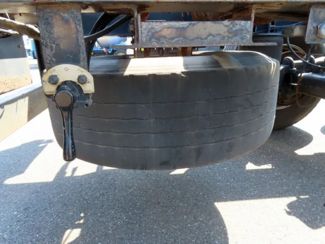 スペアタイヤ付きです。|トレクス  CTB34003改の写真22