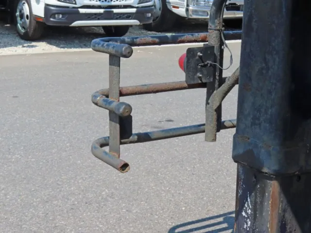 サイドバンパーにサビ・腐食があります。|トレクス  CTB34003改の写真26