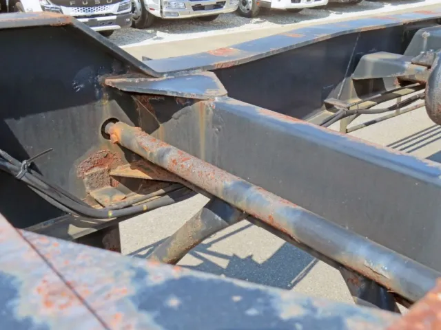 クロスメンバー内部にサビがあります。|トレクス  CTB34003改の写真36