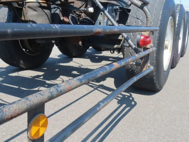 サイドバンパーに軽い曲がりがあります。|トレクス  CTB34003改の写真49