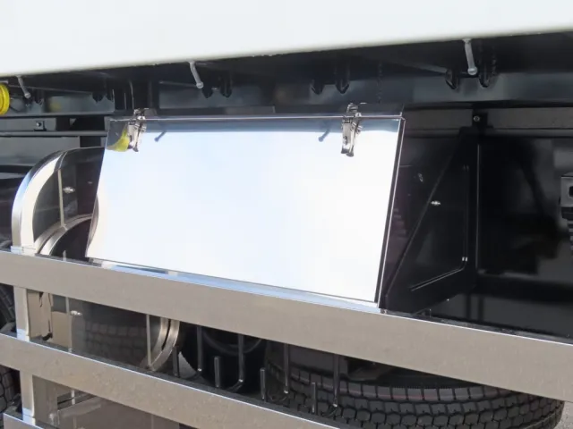 工具箱付きです。（ステンレス製です）|コダイラ  KFL32改の写真14