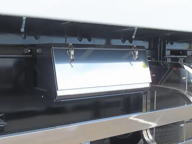 工具箱付きです。（ステンレス製です）|コダイラ  KFL32改の写真16