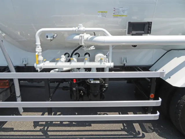 配管周りの状態です。|三菱 スーパーグレート 2PG-FV84GZの写真13