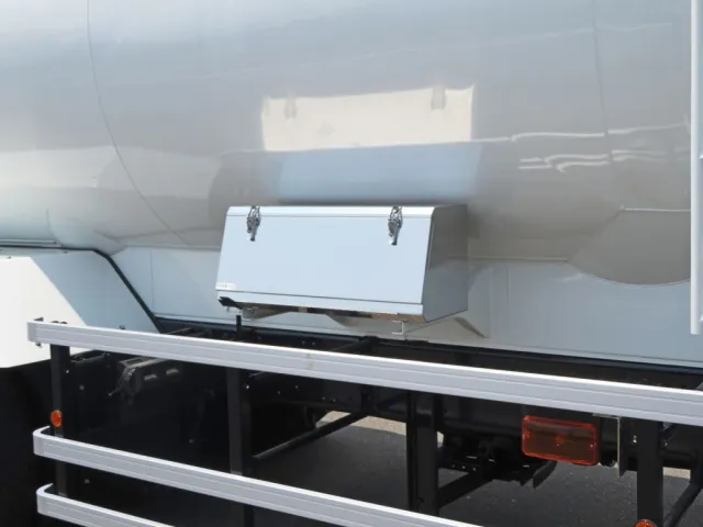 物入が付いています。（ステンレス製です）|三菱 スーパーグレート 2PG-FV84GZの写真22