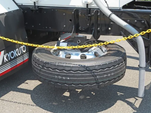 スペアタイヤ付きです。|三菱 スーパーグレート 2PG-FV84GZの写真24