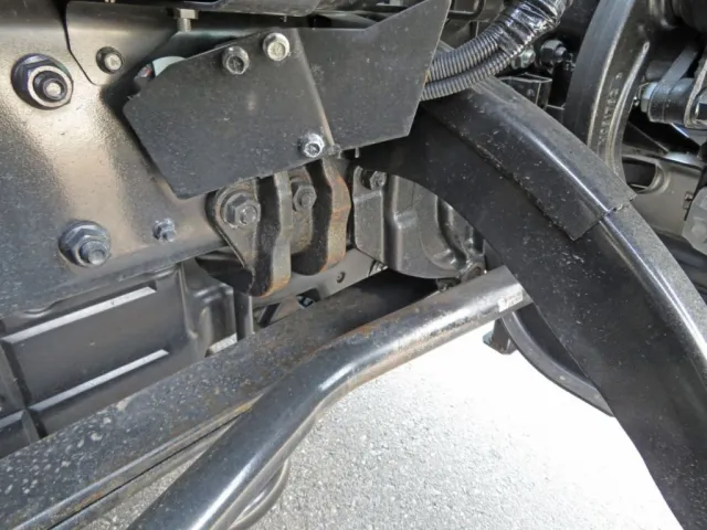 脚廻りに少し置きサビがあります。|三菱 スーパーグレート 2PG-FV84GZの写真27