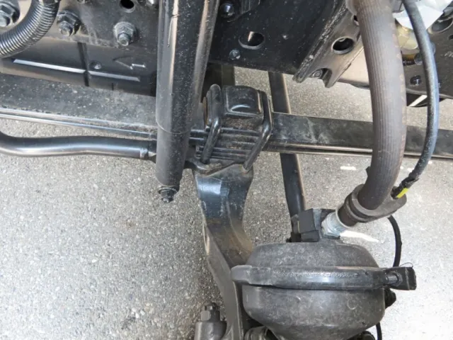 脚廻りに少し置きサビがあります。|三菱 スーパーグレート 2PG-FV84GZの写真29