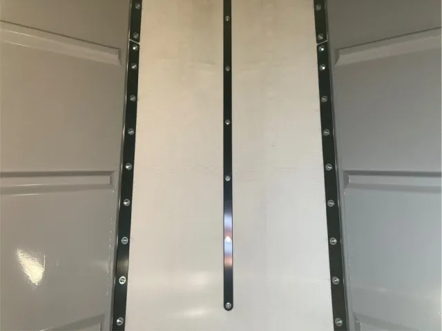 タンク内部の状態です。|三菱 スーパーグレート 2PG-FU84GZの写真18