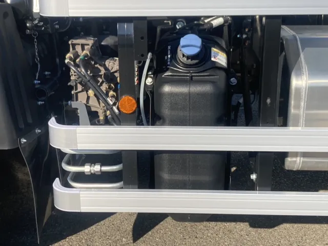 アドブルータンクです。|三菱 スーパーグレート 2PG-FU84GZの写真30