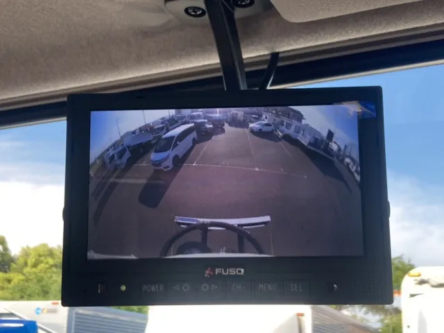 リアモニターです。|三菱 スーパーグレート 2PG-FU84GZの写真31