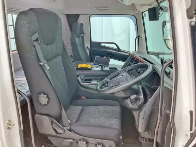 ハイルーフキャビンです。|三菱 スーパーグレート 2PG-FV80VYの写真7