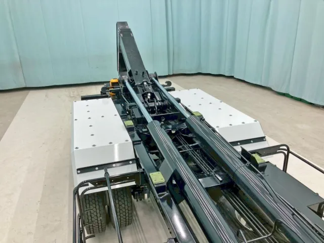 ツインシリンダーです。|三菱 スーパーグレート 2PG-FV80VYの写真10