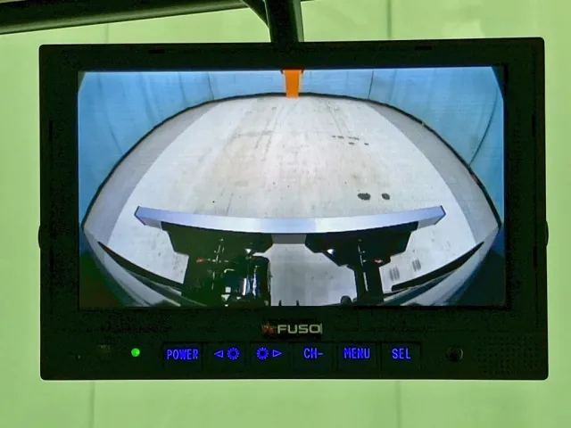 液晶バックモニター付きです。|三菱 スーパーグレート 2PG-FV80VYの写真18