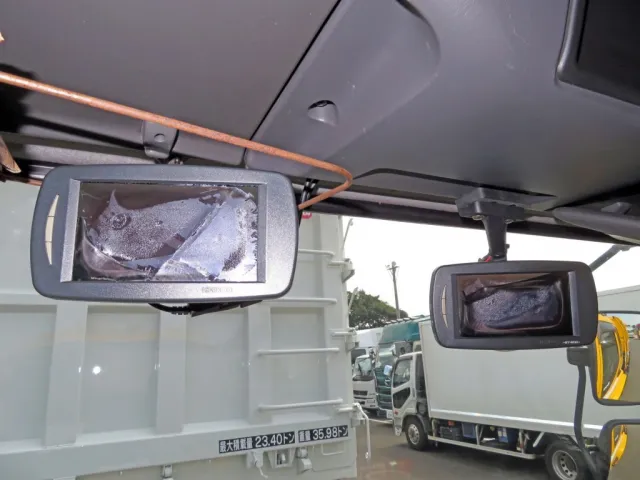 液晶バックモニター及びサイドモニター付きです。（画像不鮮明です）|いすゞ フォワード KL-FTR33F4改の写真22