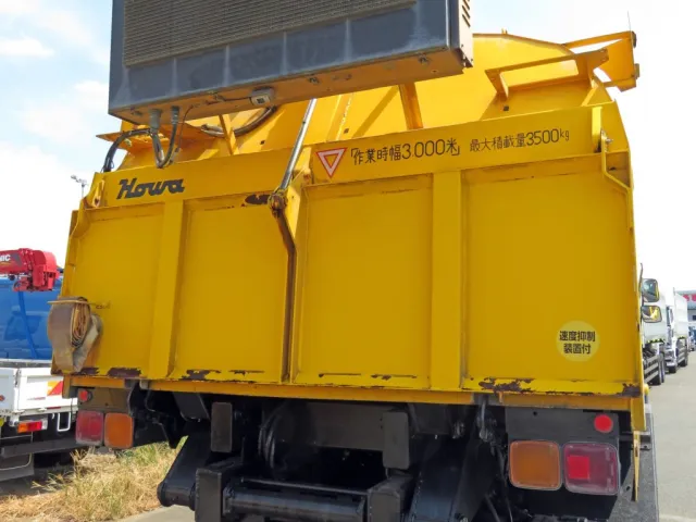 リア廻りの状態です。|いすゞ フォワード KL-FTR33F4改の写真37