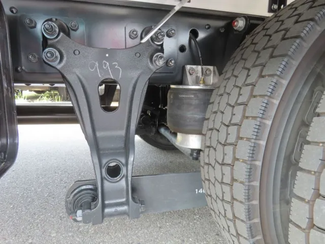 エアサスです。|日野 レンジャー 2KG-FD2ABG(2WD)の写真5