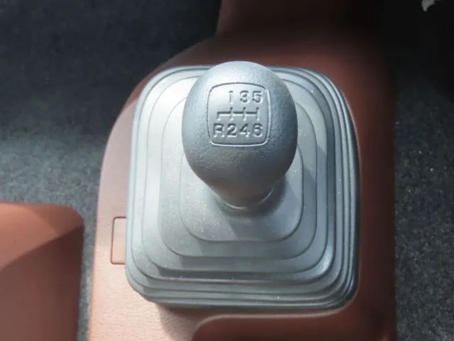 MT6速です。|日野 レンジャー 2KG-FD2ABG(2WD)の写真24