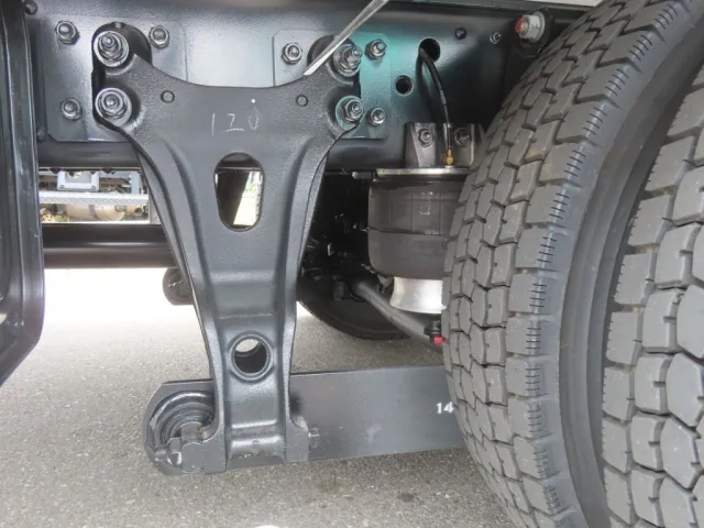 エアサスです。|日野 レンジャー 2KG-FD2ABG(2WD)の写真5