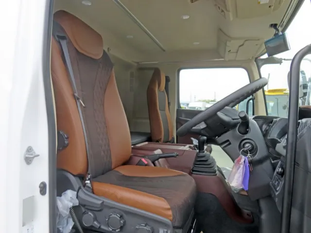 日野 レンジャー 2KG-FD2ABG(2WD)の写真6