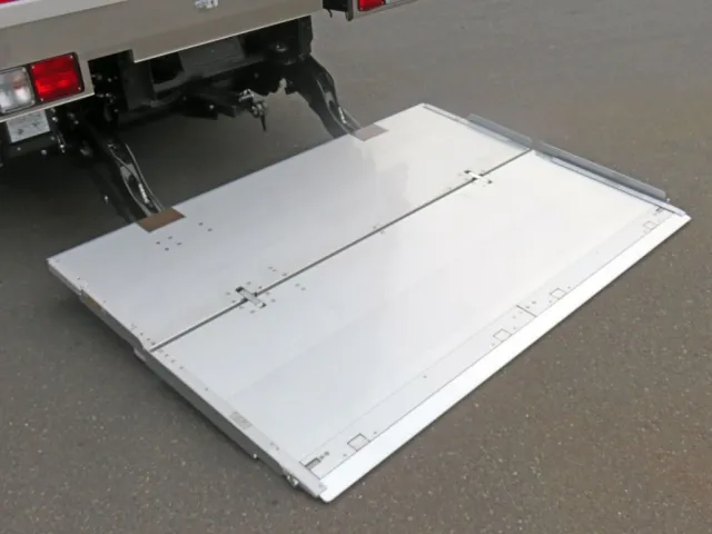 ゲートのステージの状態です。|日野 レンジャー 2KG-FD2ABG(2WD)の写真16