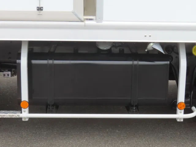 燃料タンクは200Lです。|日野 レンジャー 2KG-FD2ABG(2WD)の写真17