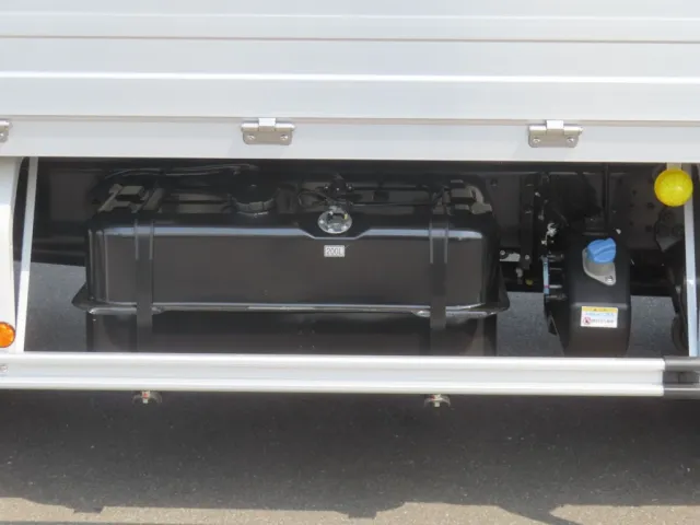 燃料タンクは200Lです。|三菱 ファイター 2KG-FK65F(2WD)の写真12