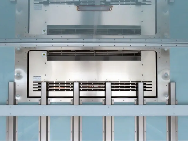 冷凍機の吹き出し口です。|三菱 ファイター 2KG-FK65F(2WD)の写真10