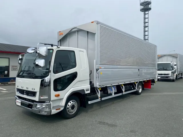 ベッド付キャブです|三菱 ファイター 2KG-FK65F(2WD)の写真1