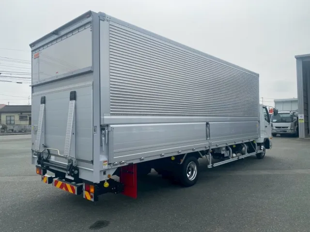 跳ね上げ式パワーゲート付きです|三菱 ファイター 2KG-FK65F(2WD)の写真3