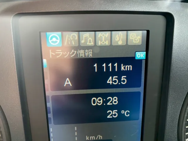 走行メータ|三菱 ファイター 2KG-FK65F(2WD)の写真18