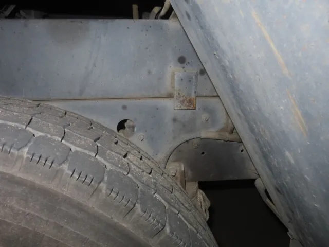 シャーシの状態です。|いすゞ フォワード SKG-FRR90T2改(2WD)の写真5