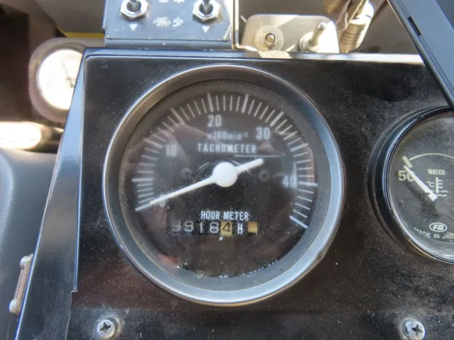 タコ及びアワーメーターです。|いすゞ フォワード SKG-FRR90T2改(2WD)の写真14