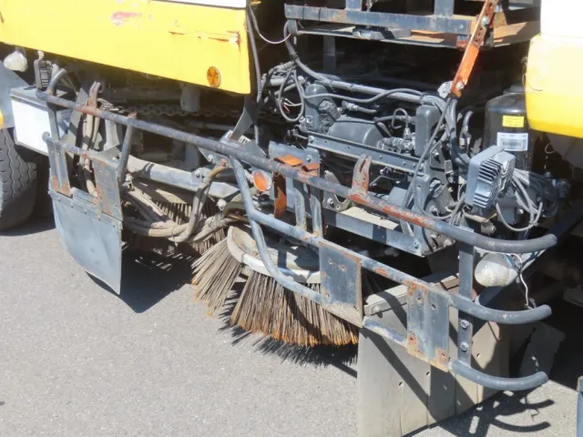 運転席側サイドバンパーにサビがあります。|いすゞ フォワード SKG-FRR90T2改(2WD)の写真42