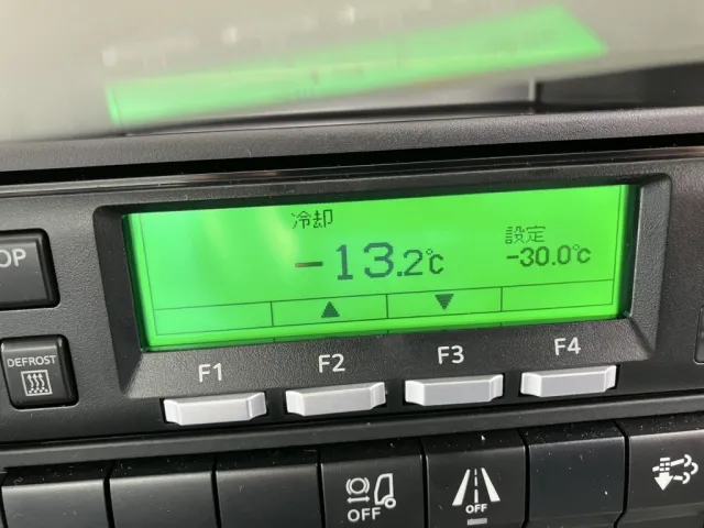 冷凍機は-30℃設定 24℃スタート 1.5Hで-13.2℃確認済みです。|三菱 ファイター 2KG-FK65F(2WD)の写真15