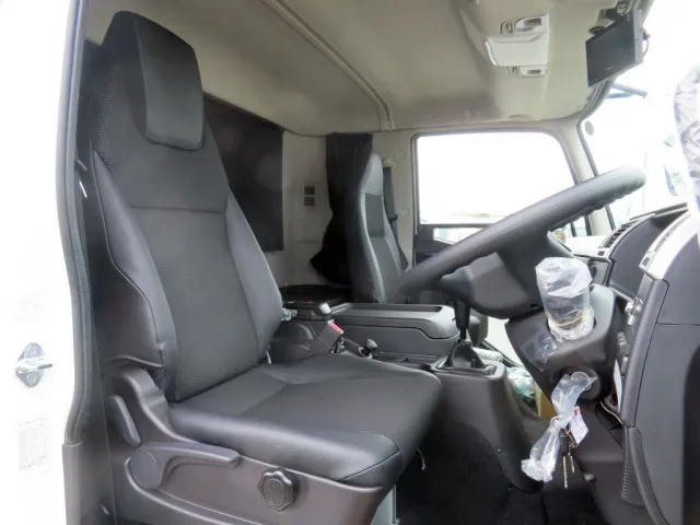 三菱 ファイター 2KG-FK65F(2WD)の写真6