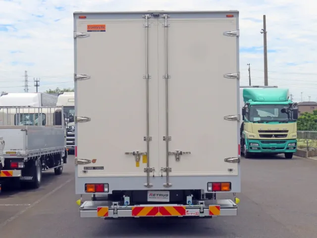 リア扉の丁番・ハンマーロックはステンレス製です。|三菱 ファイター 2KG-FK65F(2WD)の写真8