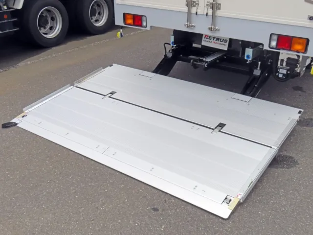 ゲートのステージの状態です。|三菱 ファイター 2KG-FK65F(2WD)の写真11