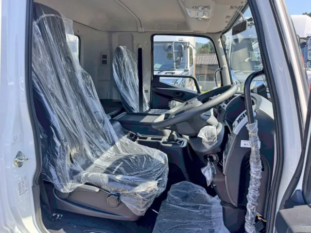 三菱 ファイター 2KG-FK62F(2WD)の写真7