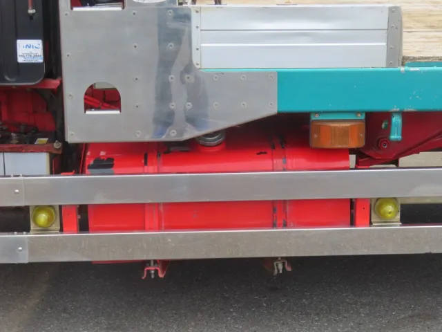 燃料タンクは200Lです。|日野 レンジャー LDG-GK8JNAAの写真21