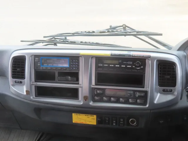 インパネ周りの状態です。|日野 レンジャー LDG-GK8JNAAの写真28