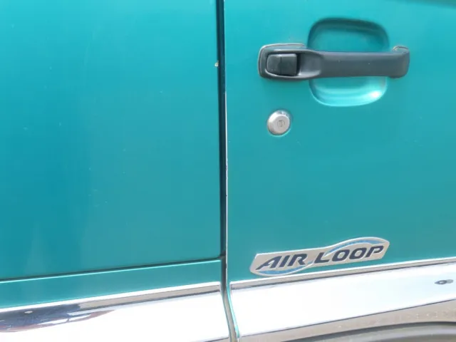 運転席ドア後端にキズがあります。|日野 レンジャー LDG-GK8JNAAの写真39